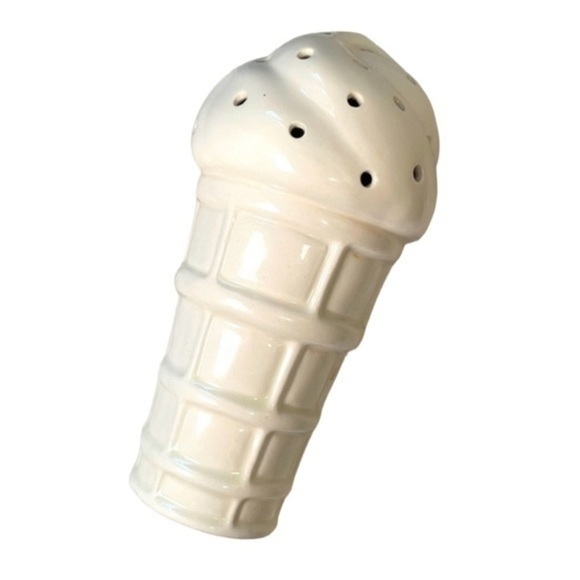 ICE CREAM SPRINKLE SHAKER | WHITE ICE CREAM NOVELTY SPRINKLES SHAKER - Picture 1 of 9